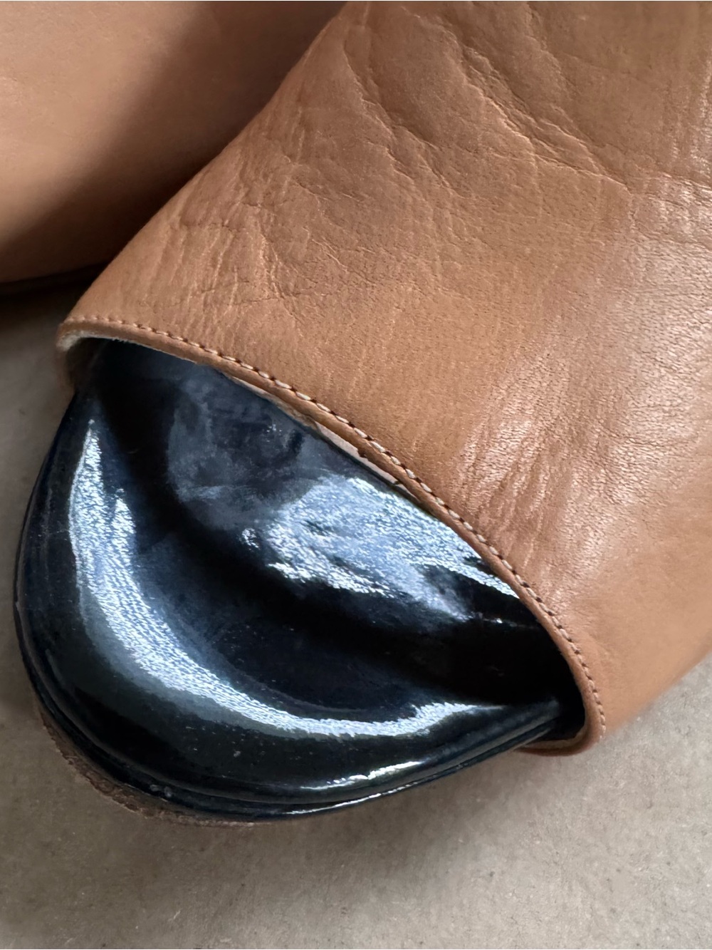 Jerome C Rousseau Beige and Black Patent Leather Open Toe Platform 5” Heels. 40 - Picture 12 of 13